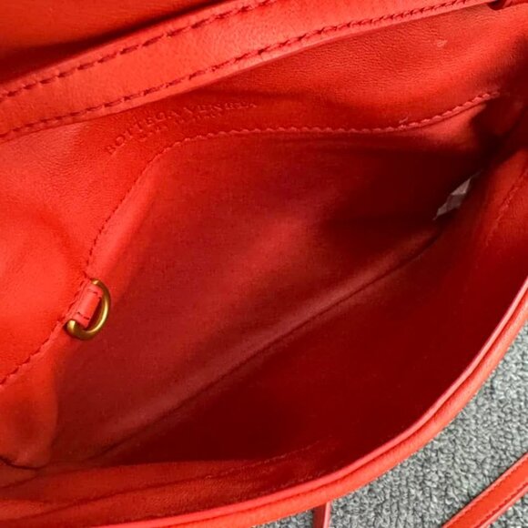 Bottega Veneta Leather Shoulder Bag 450-012425 - Picture 12 of 14